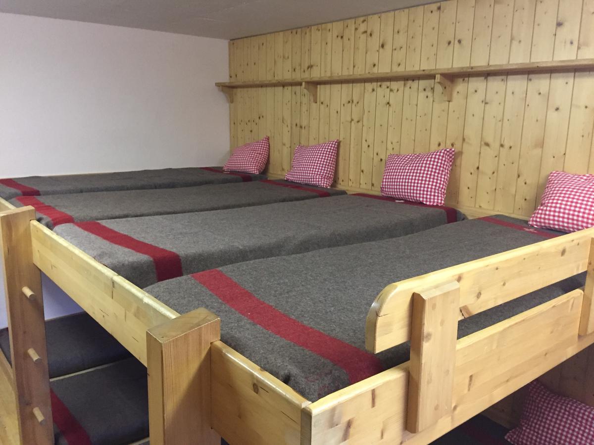 Restaurant Fleschboden Hostel Rosswald Kültér fotó